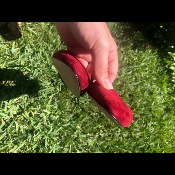 Gently used Manolo Blahinik 39.5 EU will fit US8 - Picture 4 of 6